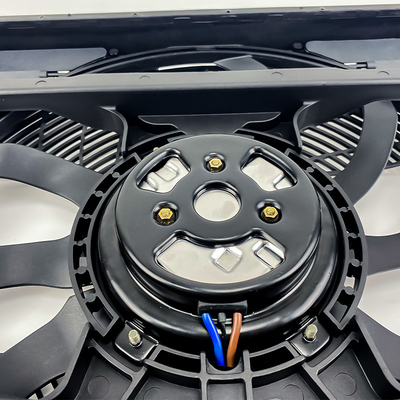 64546921395 64546921946 Quạt làm mát điện cho ô tô BMW X5 E39 300W