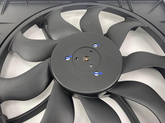 Hệ thống làm mát không khí cho VW Multivan 850W Máy quạt tản nhiệt điện 7E0121205B 7E0121205J