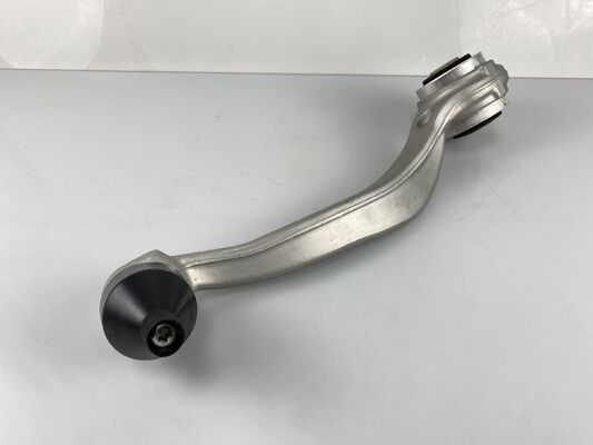 OE 2053301505 Tay Đòn Cong Trước Dưới Cho Mercedes W205 C Class Làm Bằng Vật Liệu Cường Lực Cao